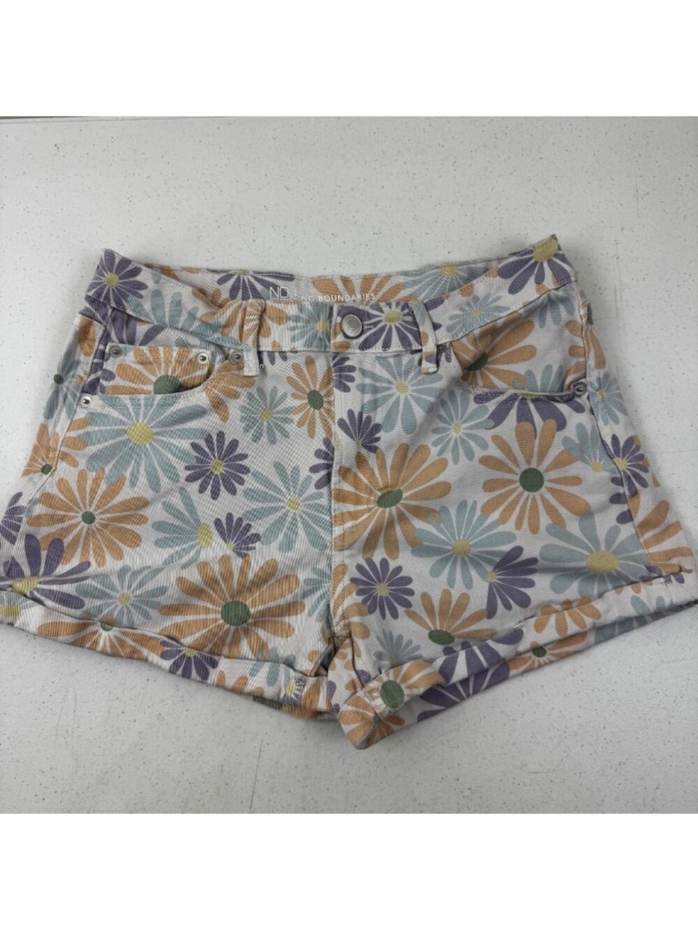 No Boundaries Floral Daisy Print Juniors Shorts Size 11 99% Cotton 1% Spandex